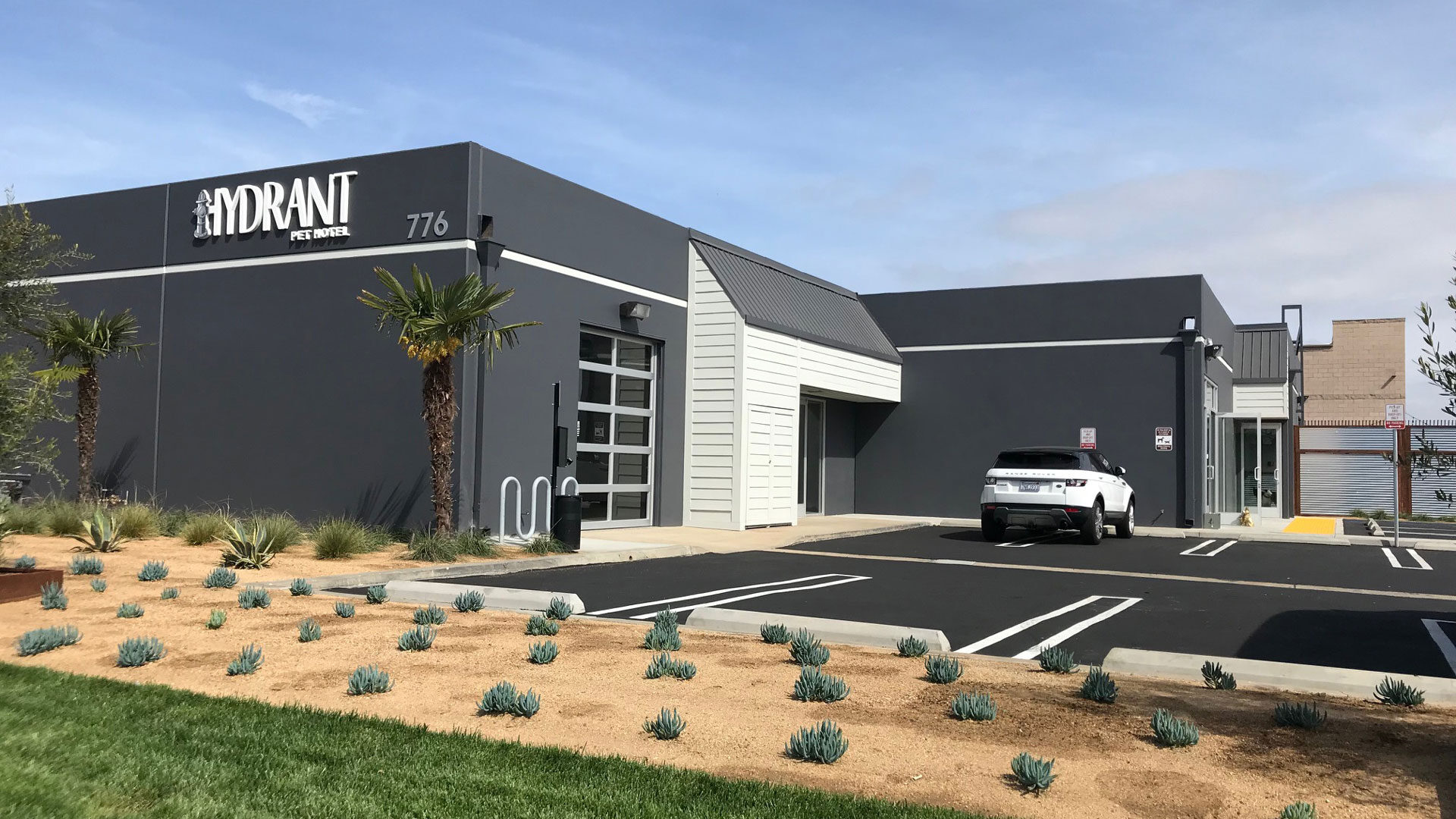 Hydrant Pet Hotel - Costa Mesa, CA - Slater Builders